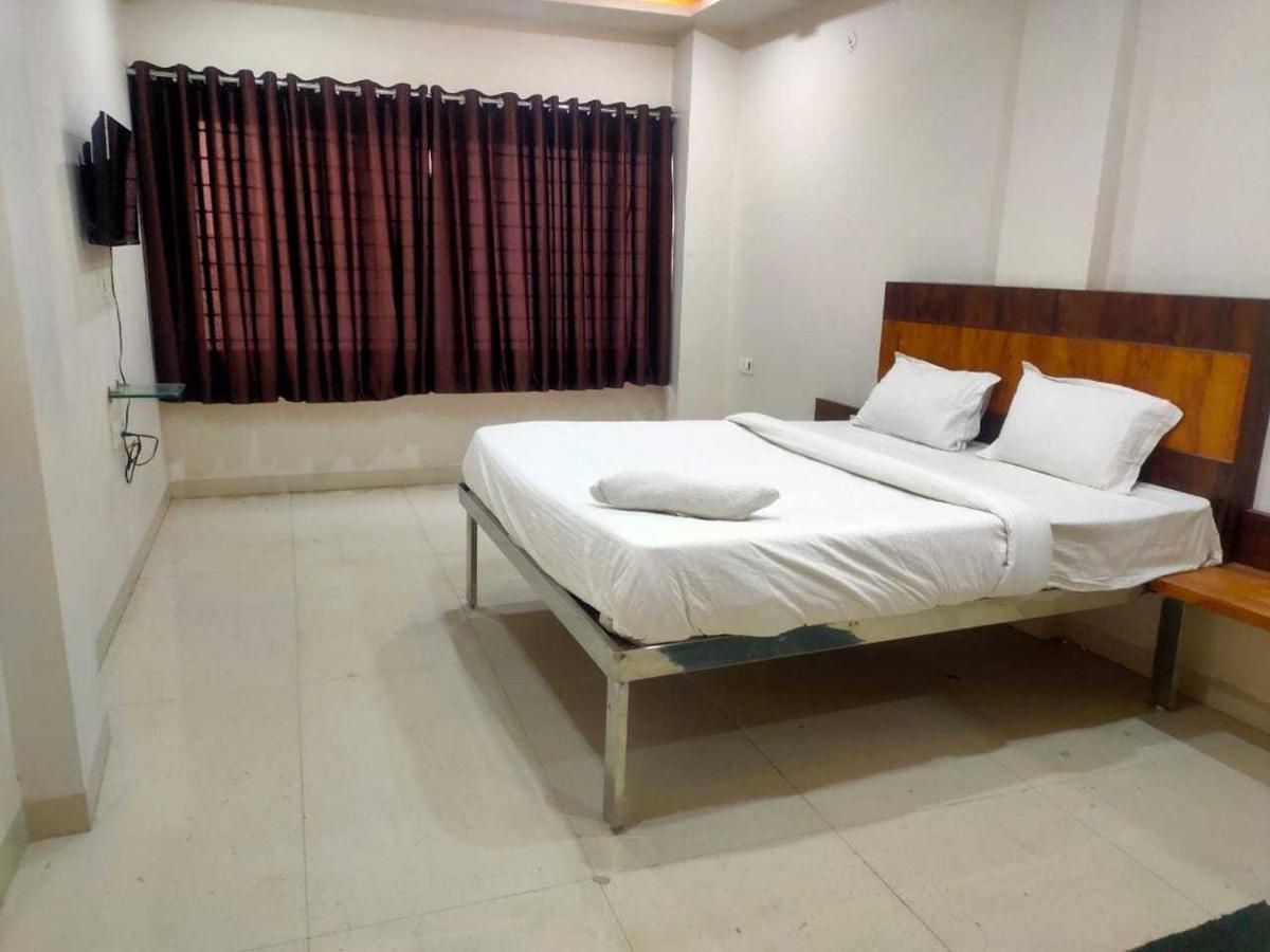 Oyo 88521 Hotel Swagstay Indore Esterno foto